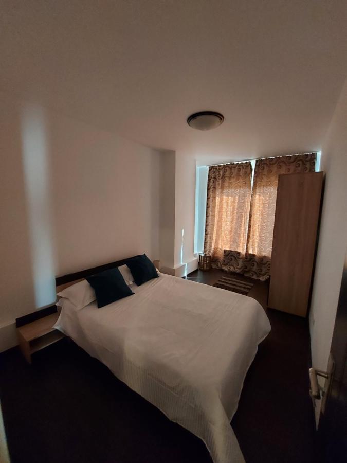 Jolie Suites Brăila Екстериор снимка