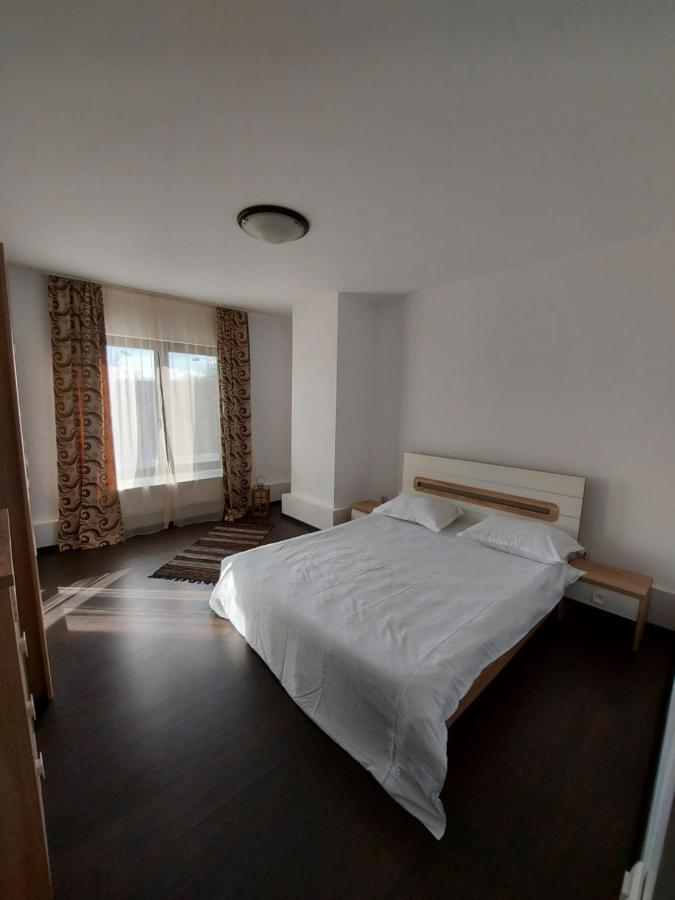 Jolie Suites Brăila Екстериор снимка
