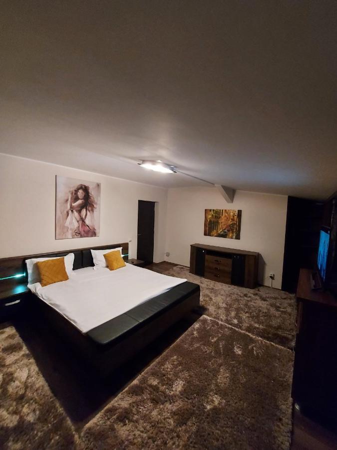 Jolie Suites Brăila Екстериор снимка