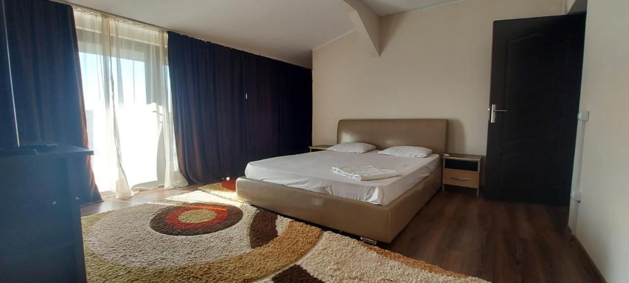 Jolie Suites Brăila Екстериор снимка