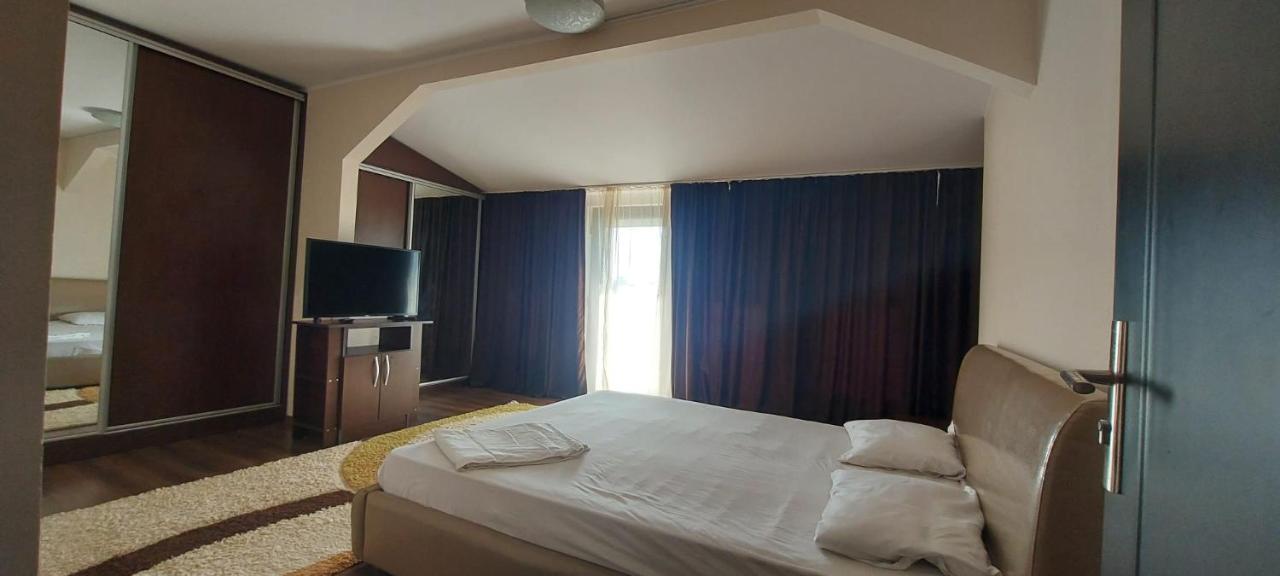 Jolie Suites Brăila Екстериор снимка