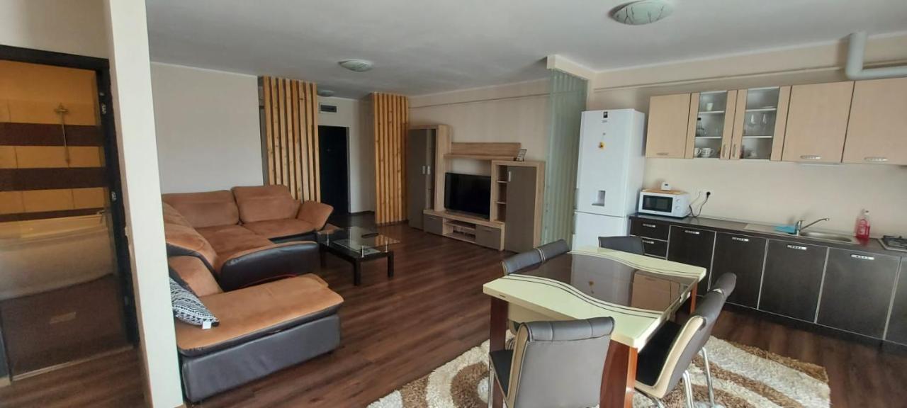 Jolie Suites Brăila Екстериор снимка