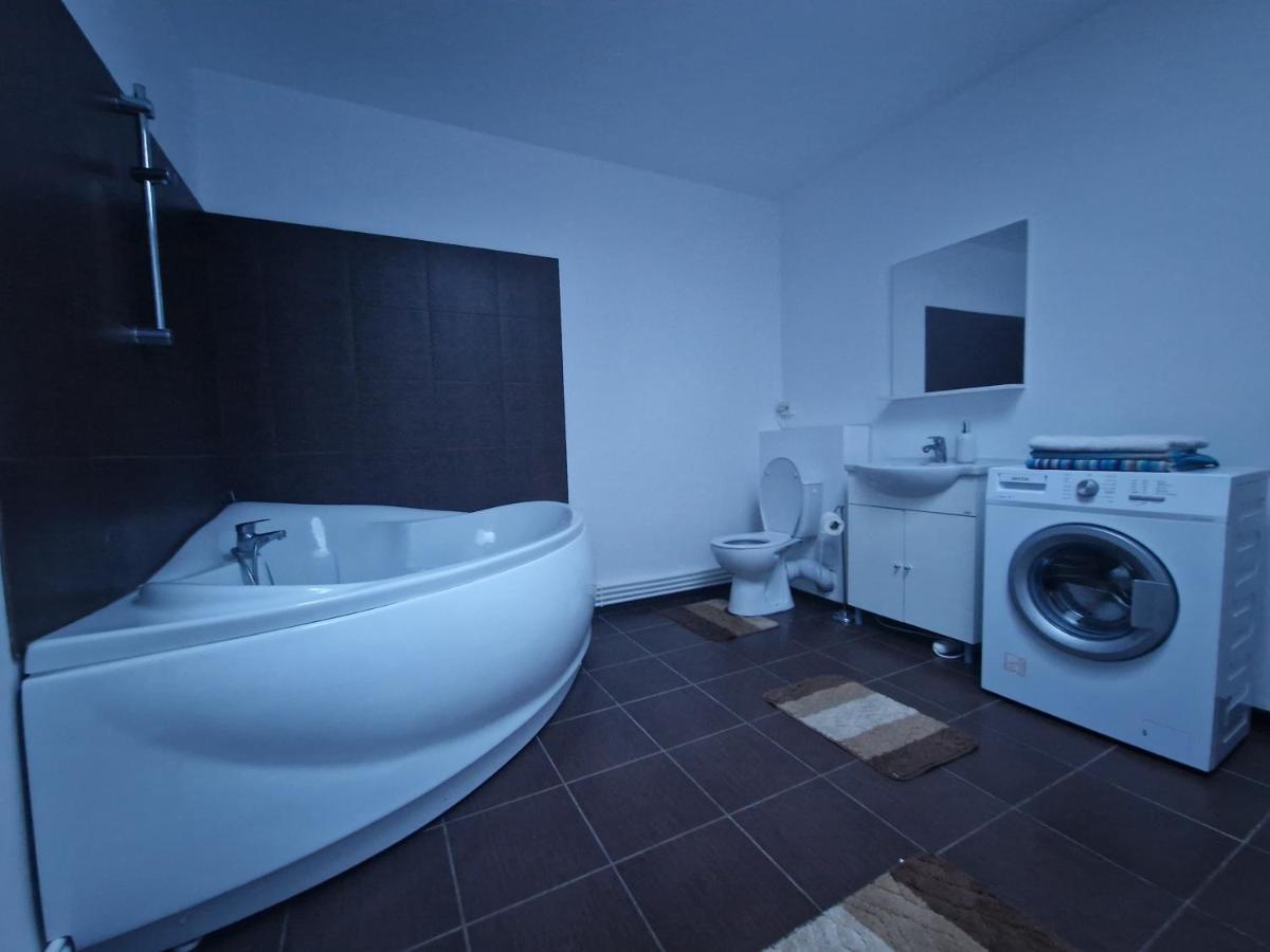 Jolie Suites Brăila Екстериор снимка